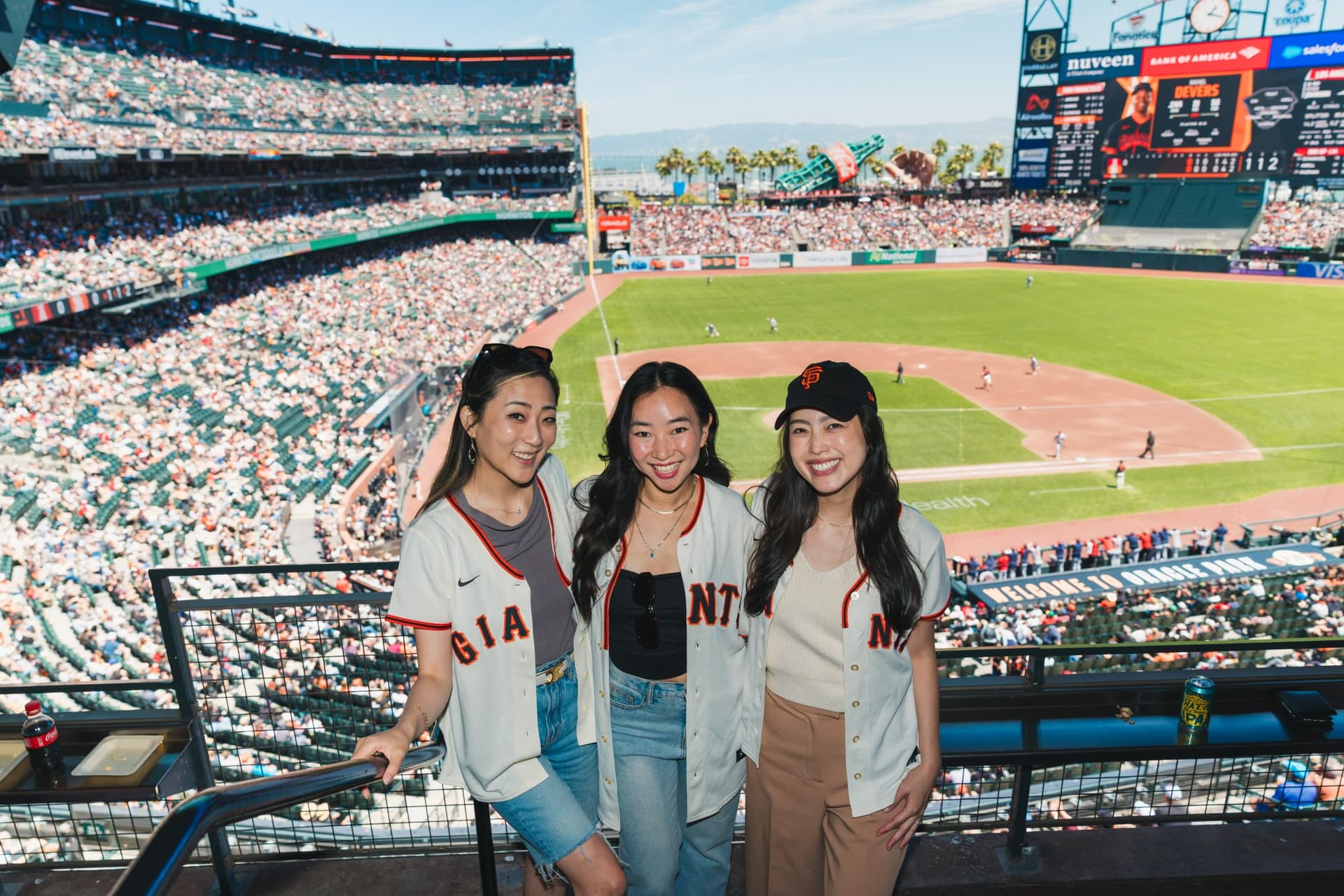 Guests building their own kit at the Airwallex everyday carry (EBD) bar activation at Oracle Park by JY Studio