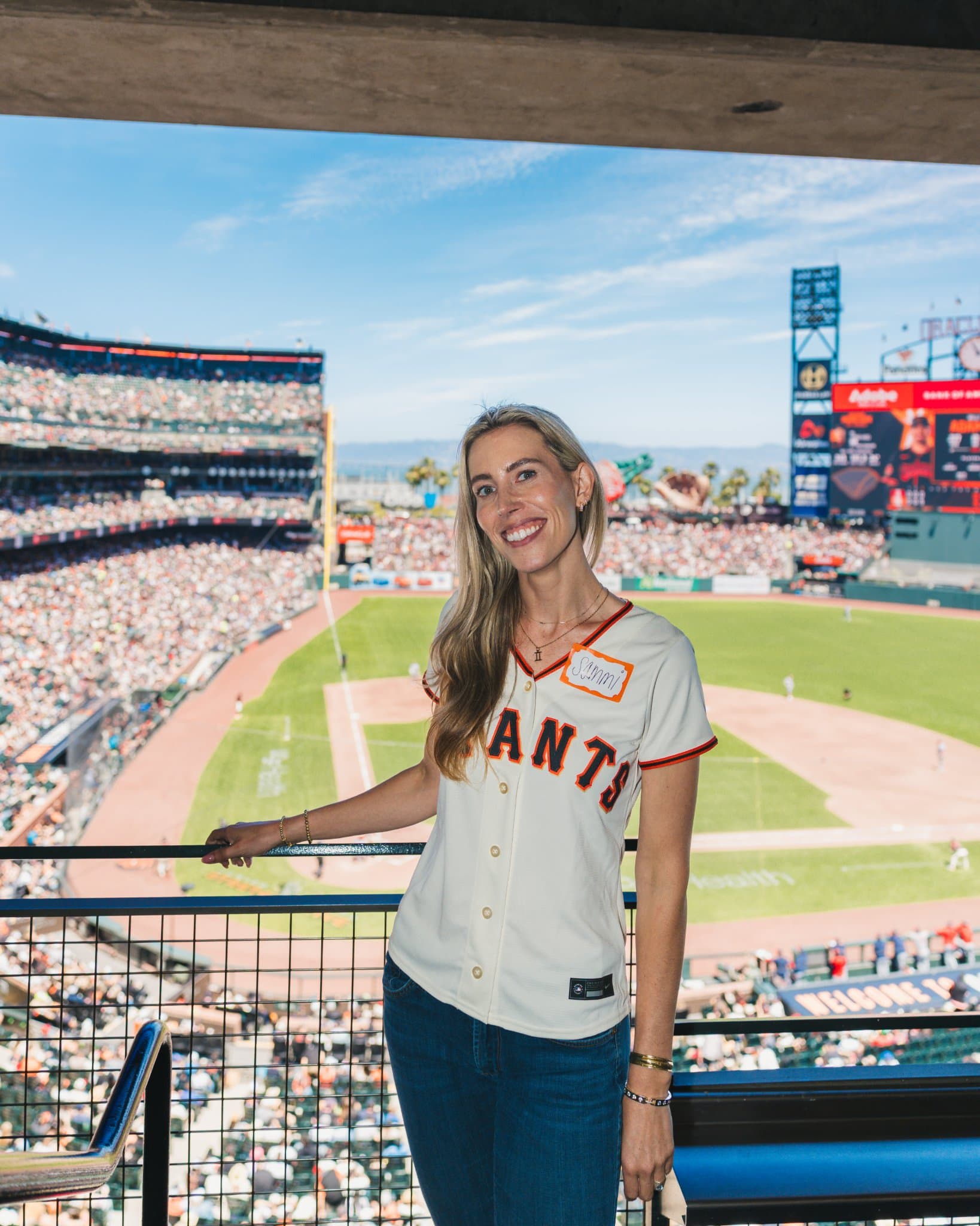 Group portrait of guests at the Airwallex x SF Giants suite event at Oracle Park in San Francisco by JY Studio