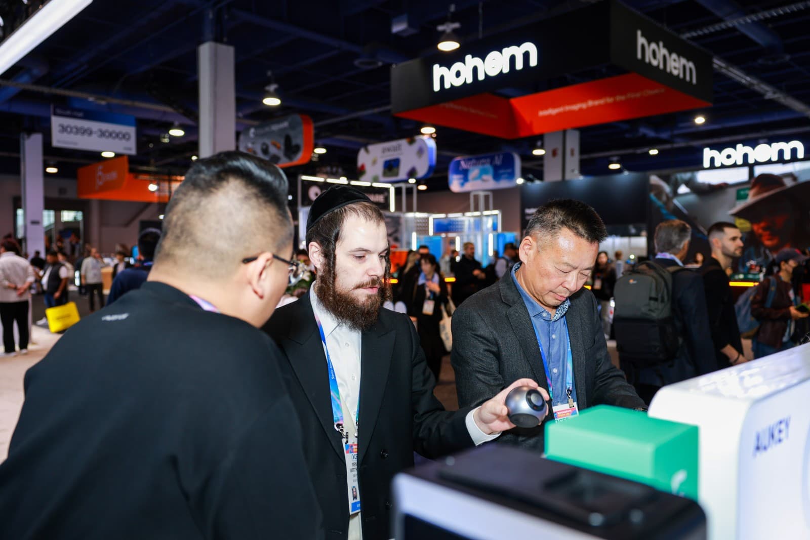 AUKEY booth highlights and product lineup at CES 2026 consumer electronics show in Las Vegas by JY Studio