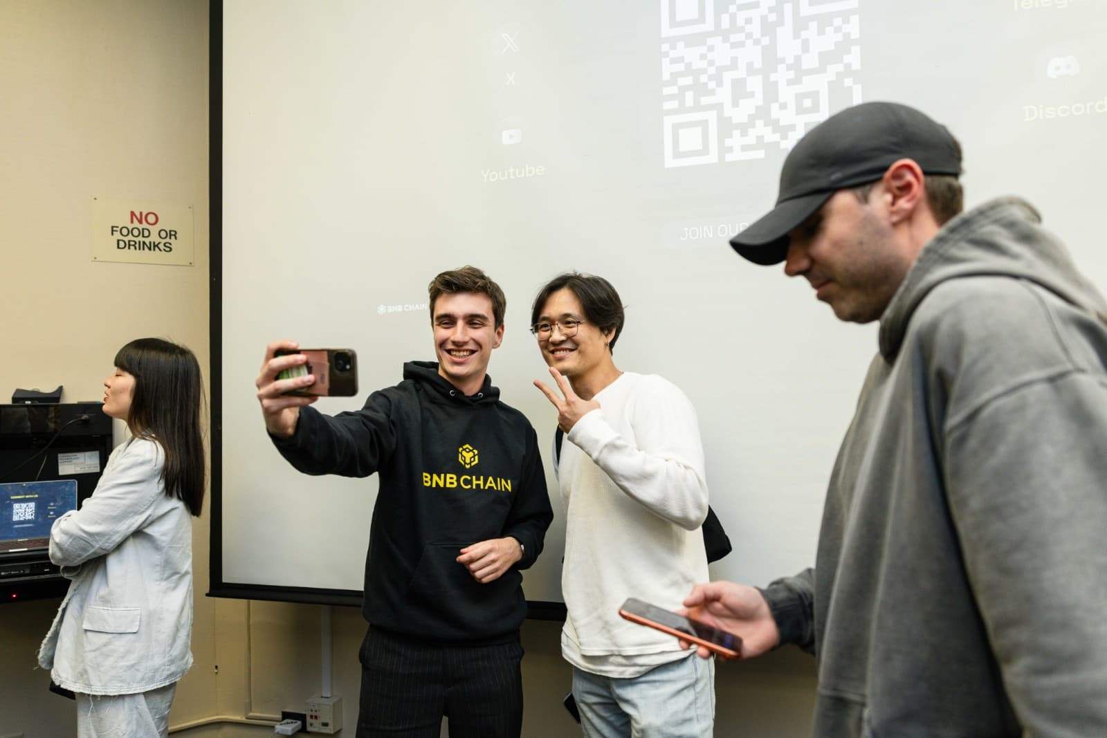 Networking coffee break at BNB Chain Web3 conference at Stanford University by JY Studio