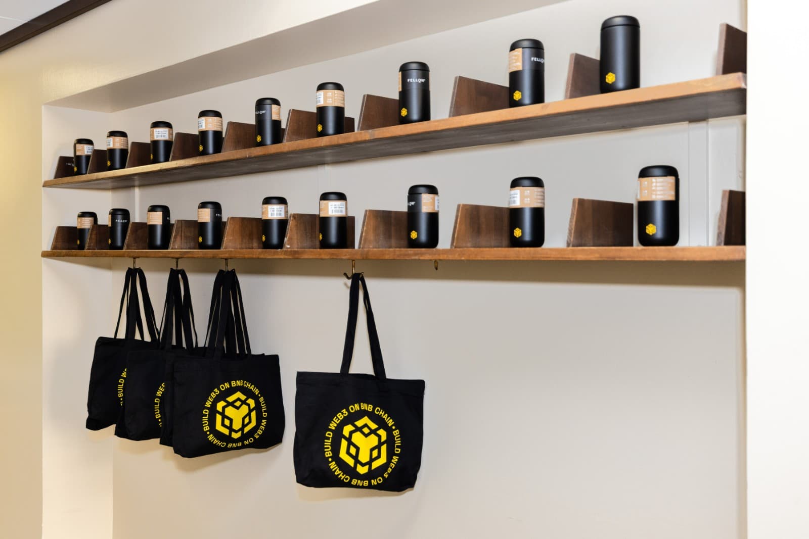 Crypto networking mixer with BNB Chain developers and Stanford students after presentations by JY Studio