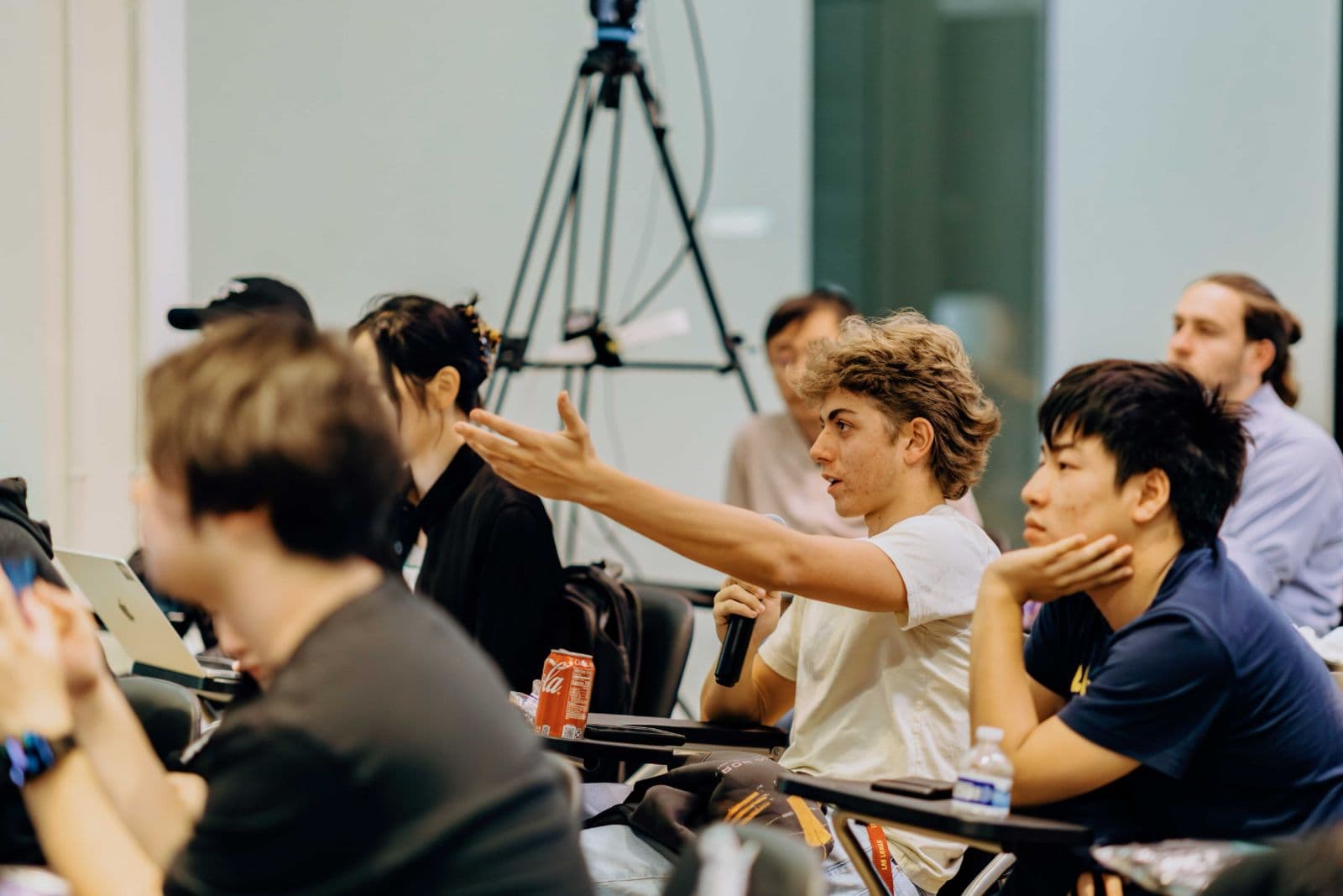 Business community gathering at TRAE Meetup in Bay Area by JY Studio