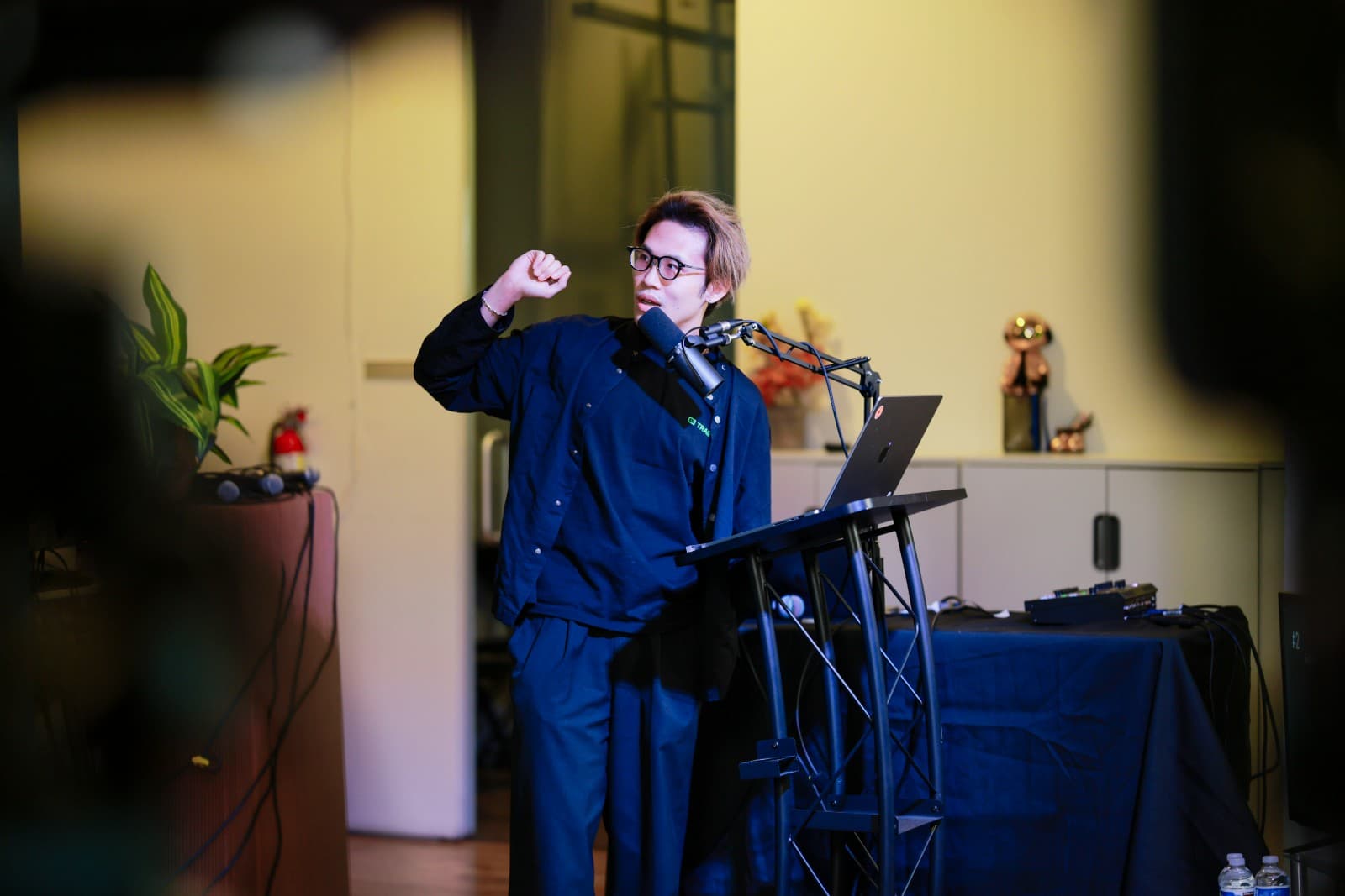 Candid moments of tech professionals at TRAE Meetup community event in San Francisco by JY Studio