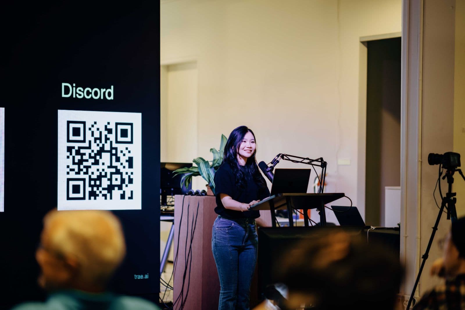 Corporate networking atmosphere at TRAE Meetup in San Francisco by JY Studio