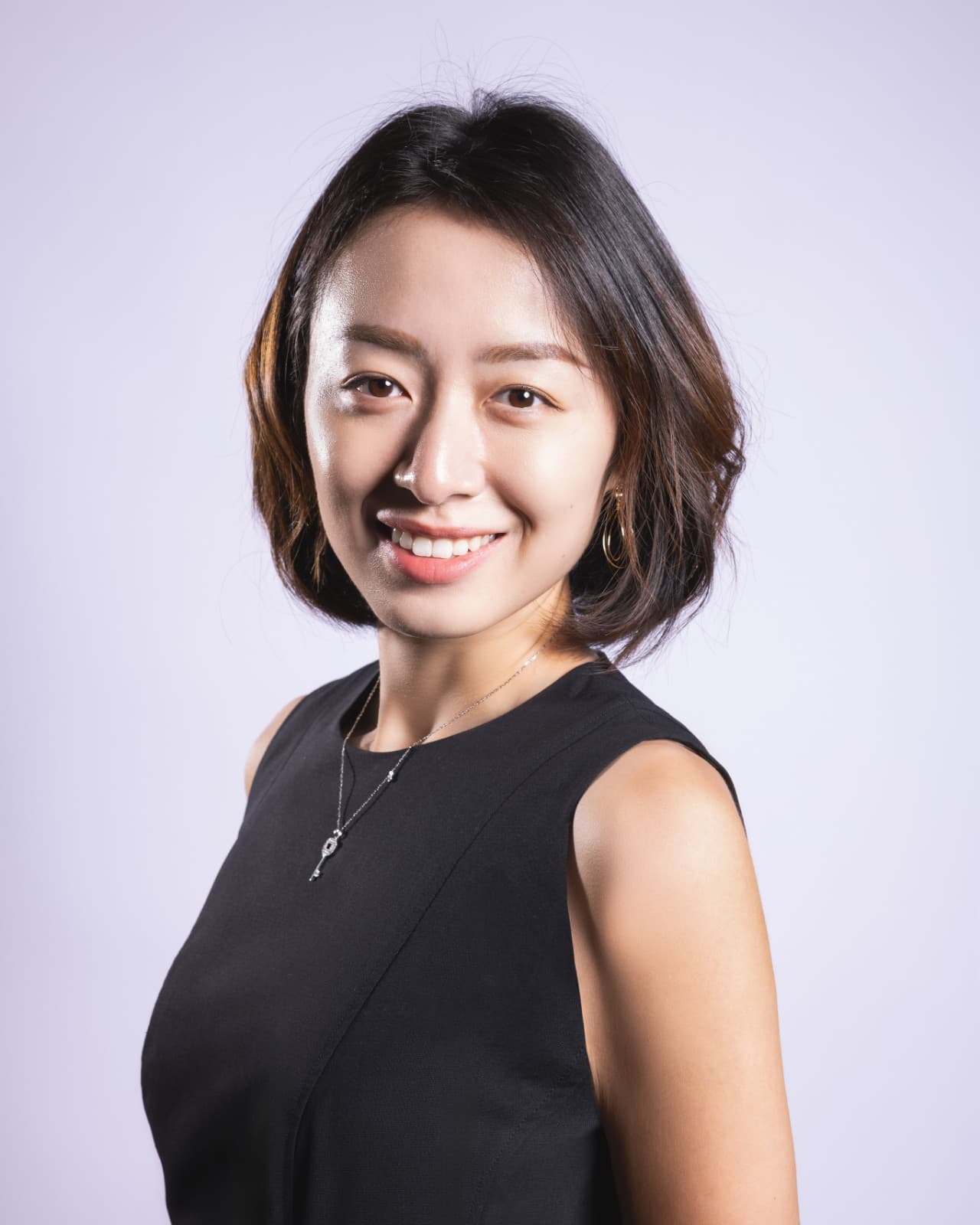 Corporate headshot photographer services in Silicon Valley for LinkedIn profiles by JY Studio