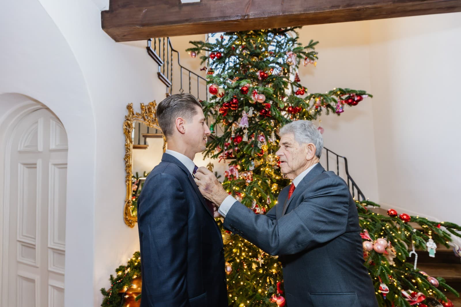 Candid family moments captured during Christmas holiday celebration in Oakland San Francisco Bay Area by JY Studio