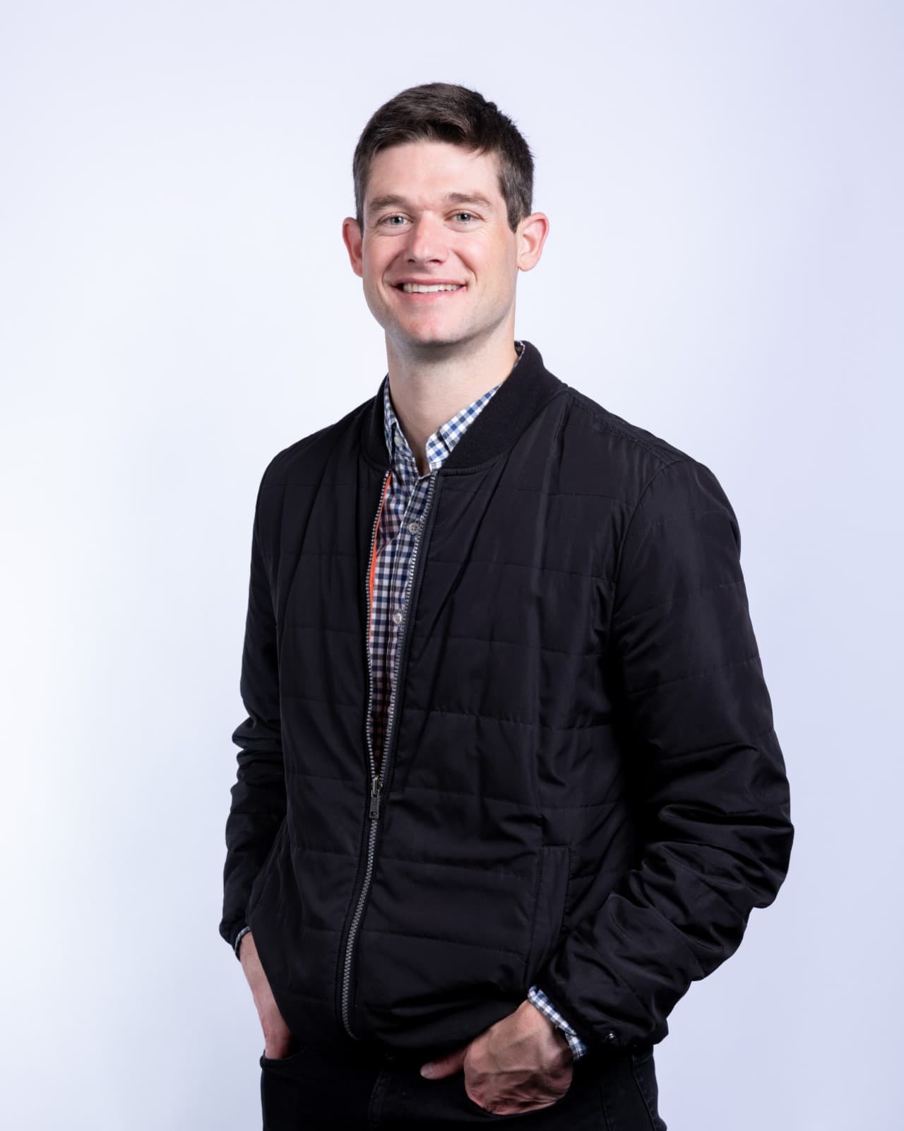 Modern executive portrait of Samsara marketing leader for company press kit and About page in San Francisco by JY Studio